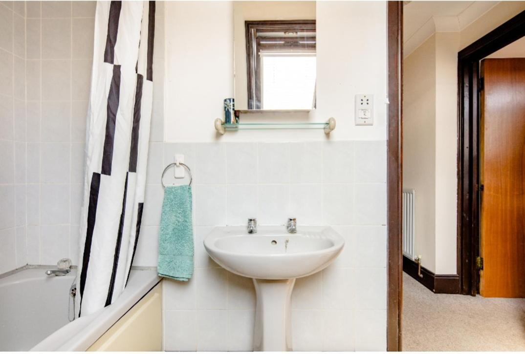 Double Room 2 Mins From Station Belvedere Exterior photo